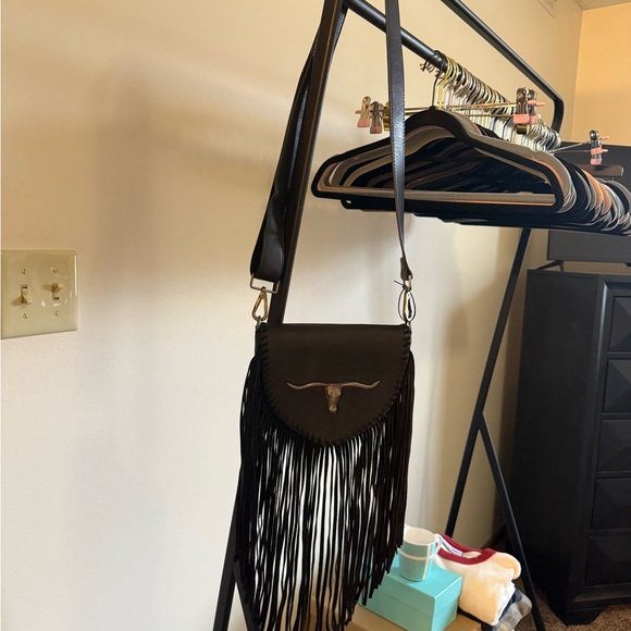 Idyllwind Black Leather Crossbody Bag with Fringe - Picture 2 of 4